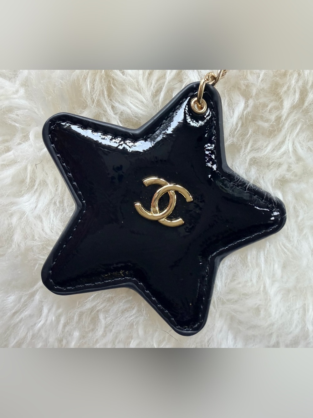 ***PRICE FIRM*** Chanel Makeup Crossbody Phone Pouch with Star Mirror NEW in Box - Picture 11 of 16